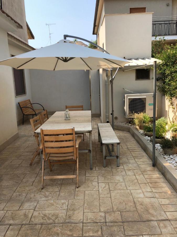 Marina Di Modica Suite Exterior photo